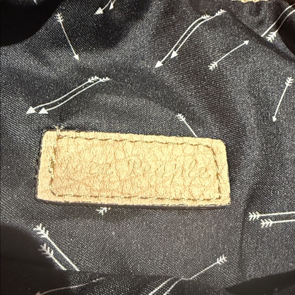 Free People Large pebbled Beige Faux Leather Clutch - Picture 3 of 5